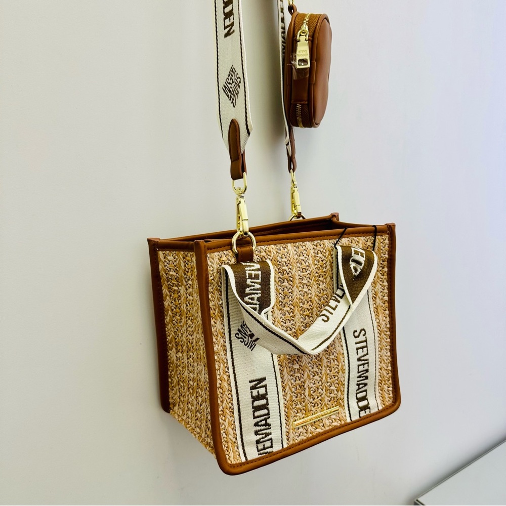 Steve Madden Bwebber crossbody bag - Picture 16 of 16